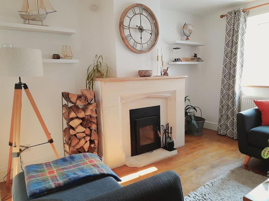 Converted Barn In Bath Bagian luar foto