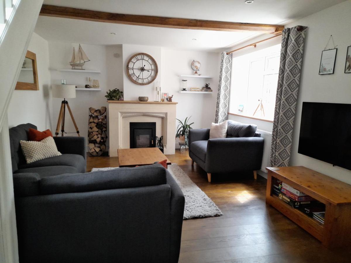 Converted Barn In Bath Bagian luar foto