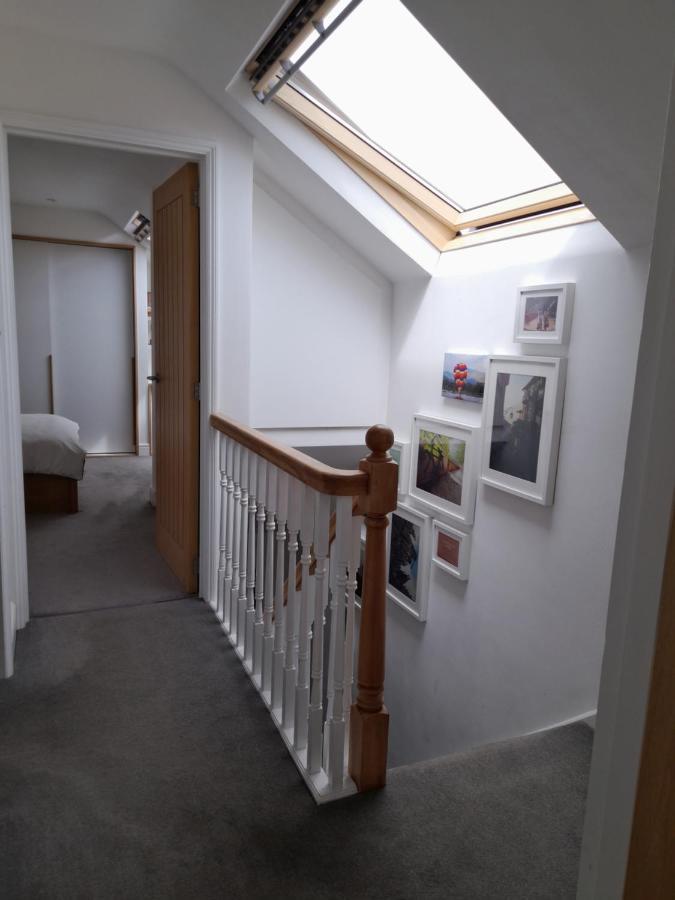 Converted Barn In Bath Bagian luar foto