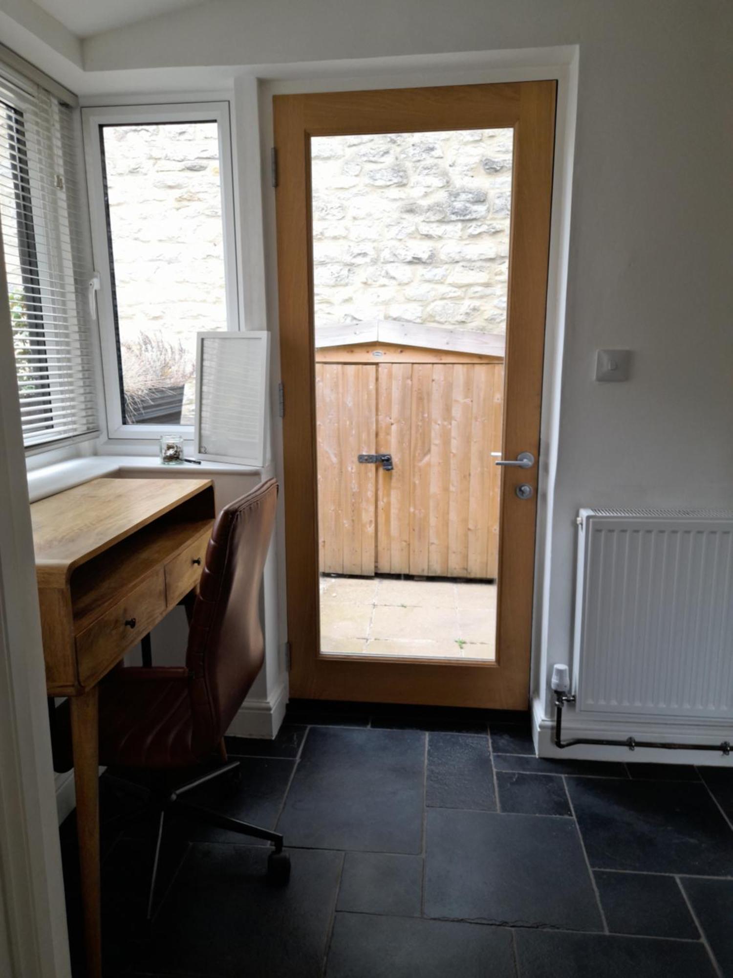 Converted Barn In Bath Ruang foto